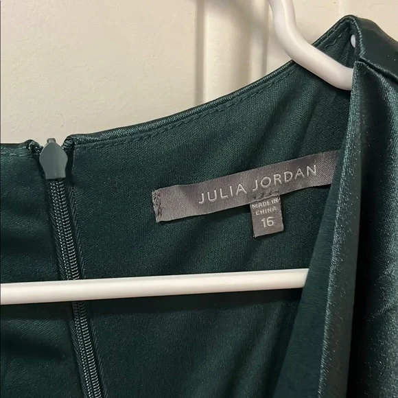 Julia Jordan Long Sleeve Faux Wrap Dress - Picture 4 of 11